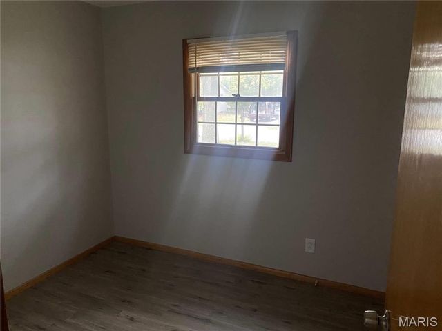 1445 Fairmeadows Lane, St Louis, MO 63138