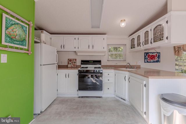 120 VICTORIA DRIVE, Cape May, NJ 08204