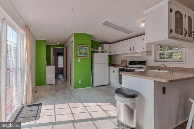 120 VICTORIA DRIVE, Cape May, NJ 08204