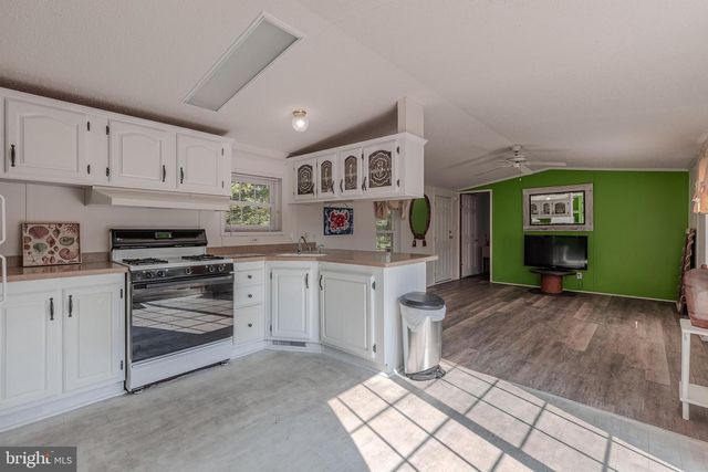 120 VICTORIA DRIVE, Cape May, NJ 08204