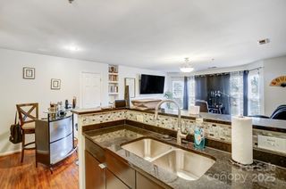 529 N Graham Street, Charlotte, NC 28202