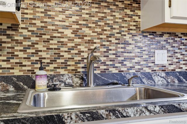 61212 Greenwood Drive, South Lyon, MI 48178
