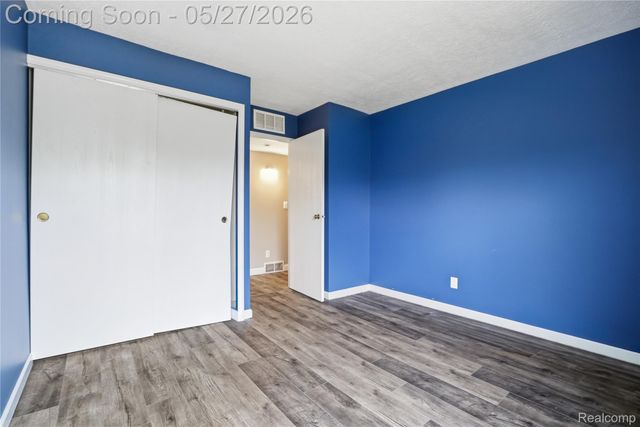 61212 Greenwood Drive, South Lyon, MI 48178