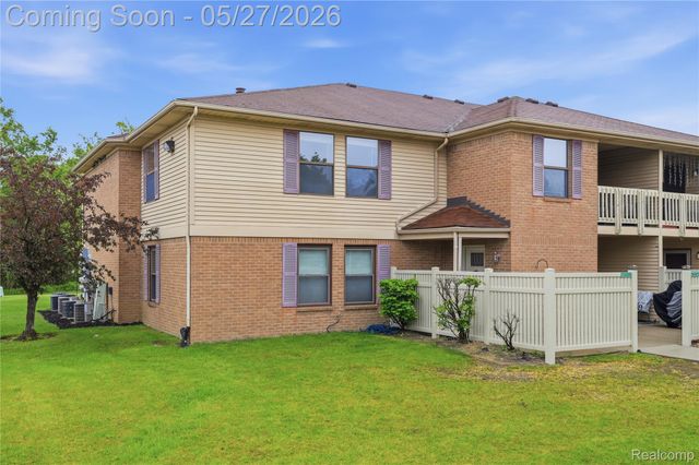 61212 Greenwood Drive, South Lyon, MI 48178