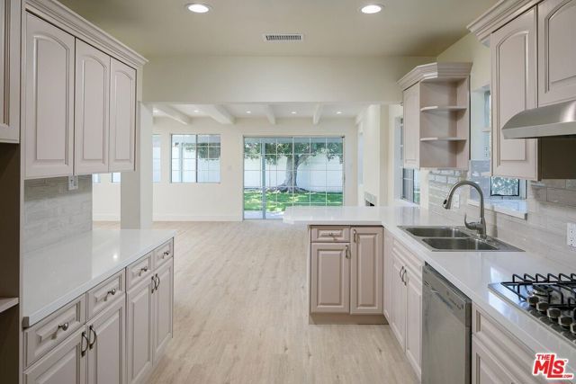 6029 Wilkinson Avenue, North Hollywood (los Angeles), CA 91606