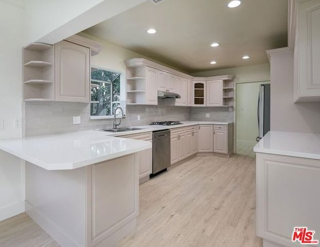 6029 Wilkinson Avenue, North Hollywood (los Angeles), CA 91606