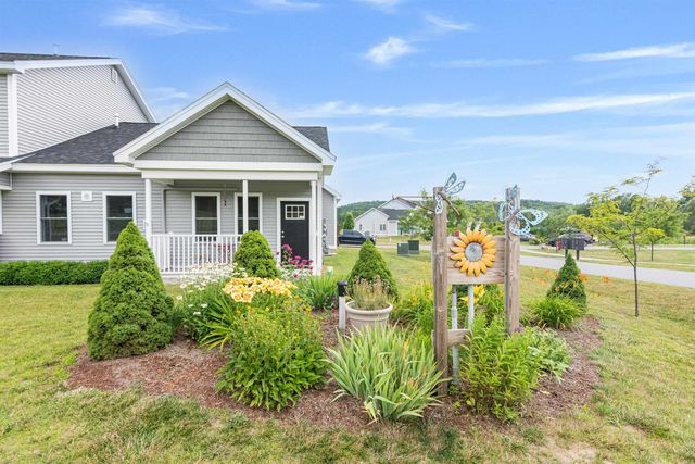 13 Clover Lane, Hinesburg, VT 05461