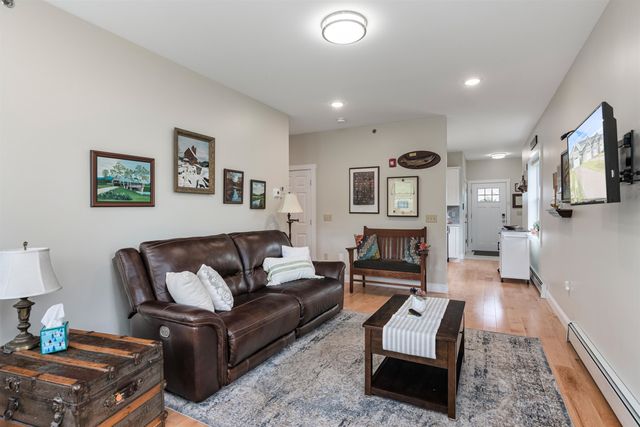 13 Clover Lane, Hinesburg, VT 05461