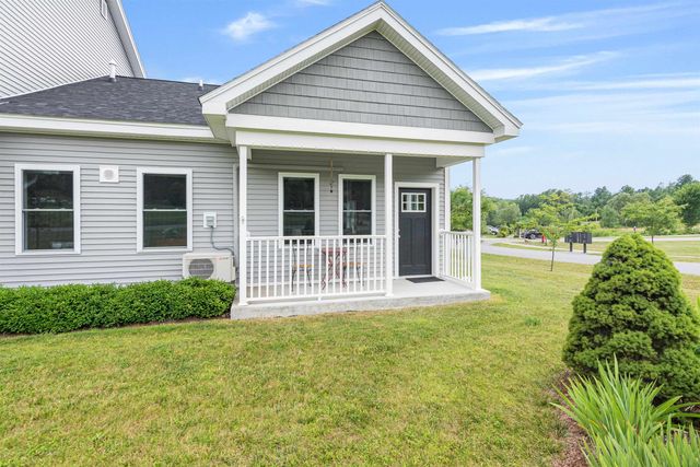 13 Clover Lane, Hinesburg, VT 05461