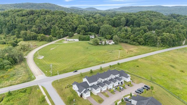 13 Clover Lane, Hinesburg, VT 05461
