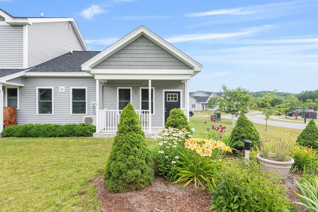 13 Clover Lane, Hinesburg, VT 05461