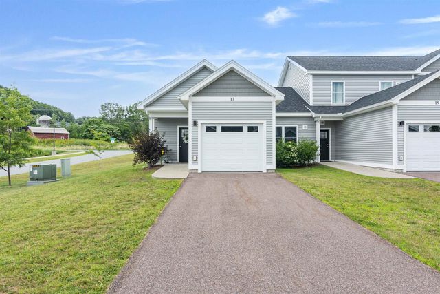 13 Clover Lane, Hinesburg, VT 05461