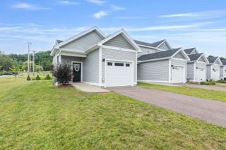 13 Clover Lane, Hinesburg, VT 05461