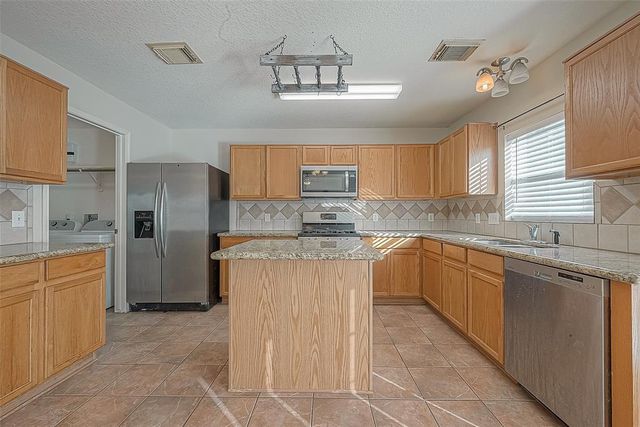 6835 Brighton Hill Lane, Katy, TX 77450