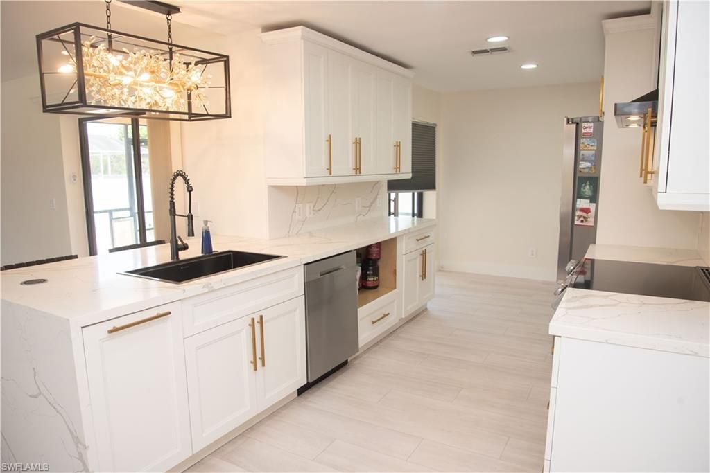 2804 SW 2nd TER, CAPE CORAL, FL 33991 — exterior