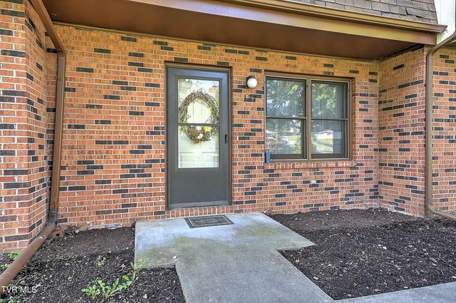 127 Oakcrest Circle, 4, Bristol, VA 24201