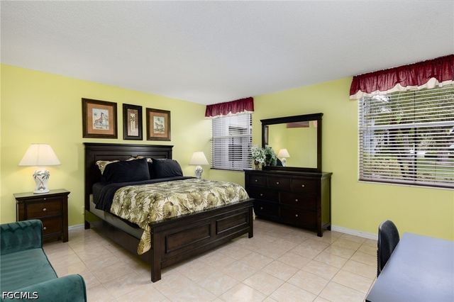 5959 Winkler RD 103, Fort Myers, FL 33919