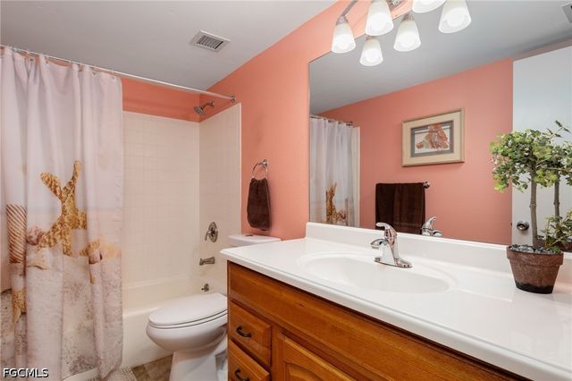 5959 Winkler RD 103, Fort Myers, FL 33919