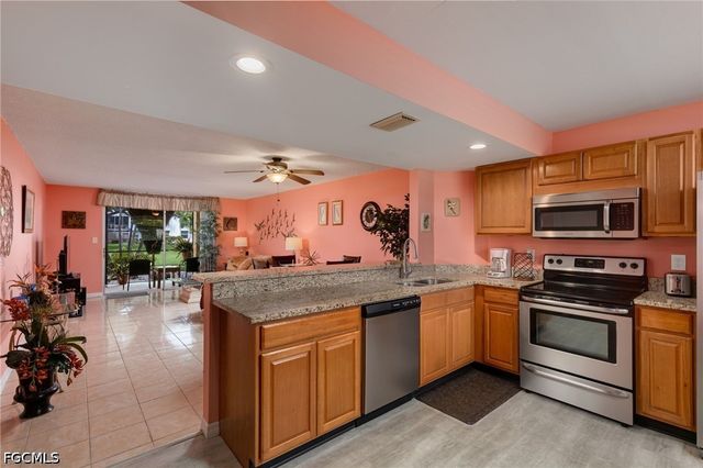 5959 Winkler RD 103, Fort Myers, FL 33919