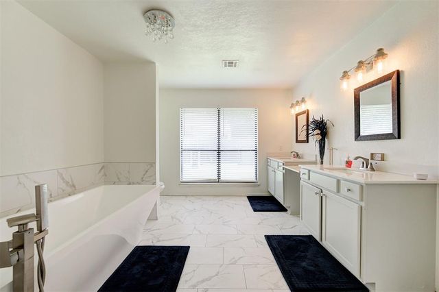 14108 Osage Drive, Edmond, OK 73013