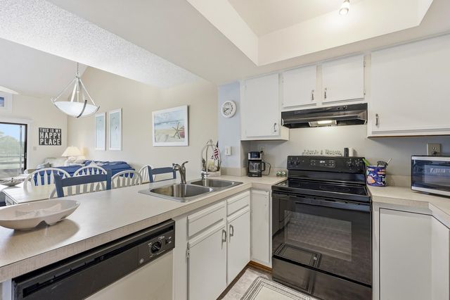 501 Maison Dr Apt E17, Myrtle Beach, SC 29572