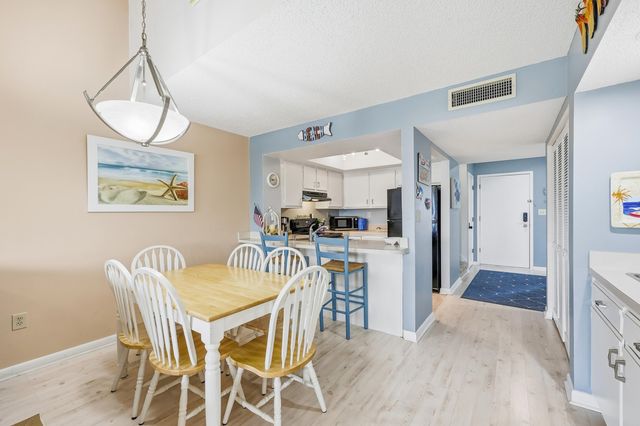 501 Maison Dr Apt E17, Myrtle Beach, SC 29572