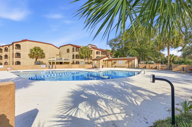 501 Maison Dr Apt E17, Myrtle Beach, SC 29572