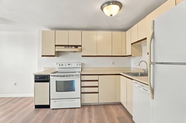 8 Ninth Street 516, Medford, MA 02155