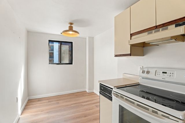 8 Ninth Street 516, Medford, MA 02155