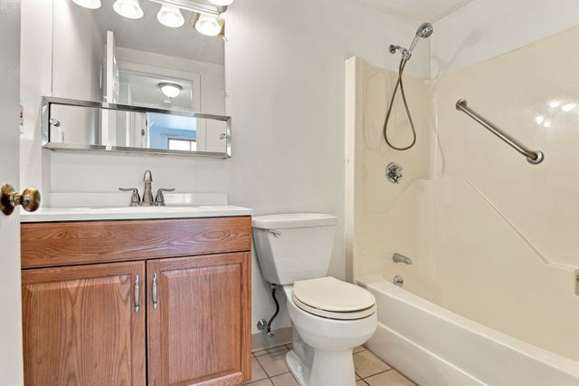 8 Ninth Street 516, Medford, MA 02155