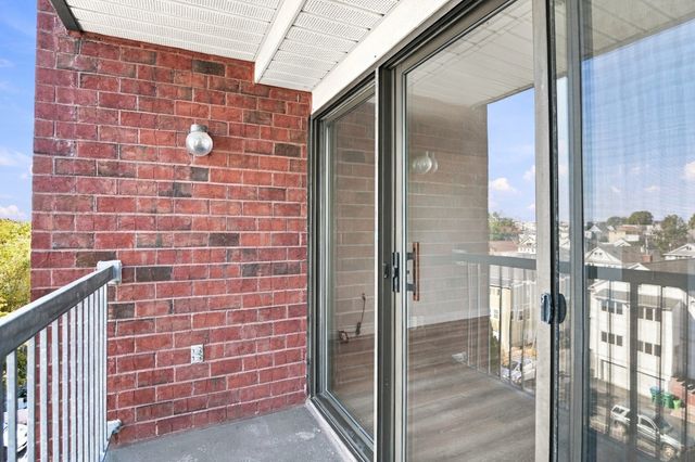 8 Ninth Street 516, Medford, MA 02155