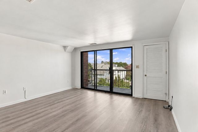 8 Ninth Street 516, Medford, MA 02155