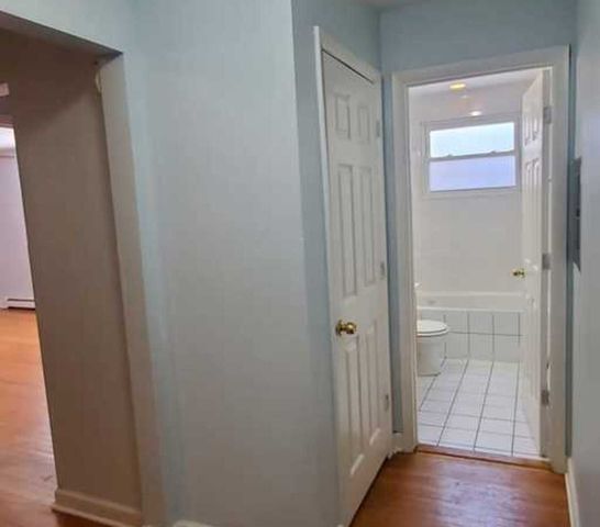 1643 W Sherwin Avenue 2C, Chicago, IL 60626