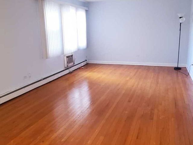 1643 W Sherwin Avenue 2C, Chicago, IL 60626