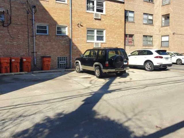 1643 W Sherwin Avenue 2C, Chicago, IL 60626