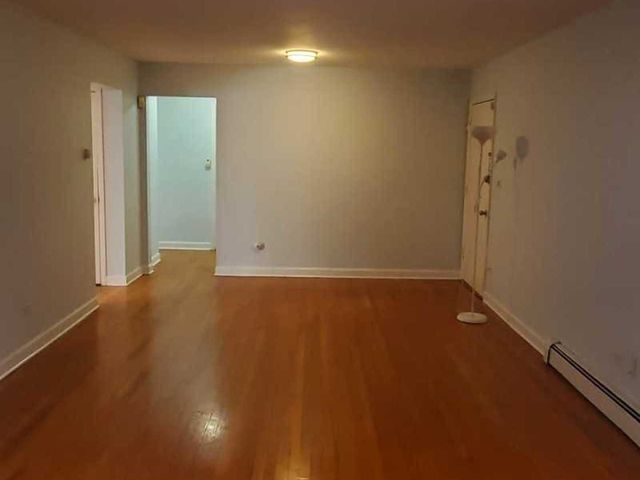 1643 W Sherwin Avenue 2C, Chicago, IL 60626