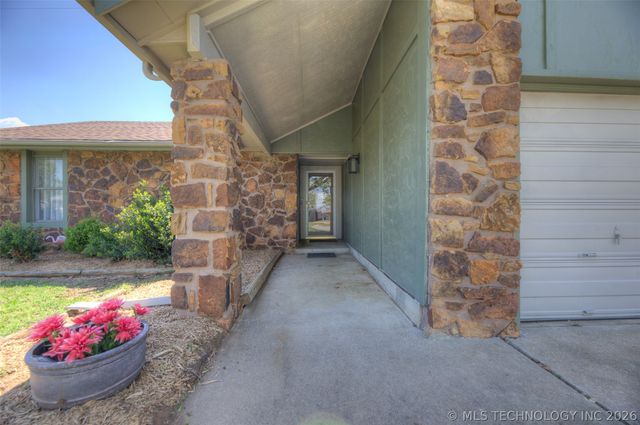 506 W Trinidad Drive, Sand Springs, OK 74063