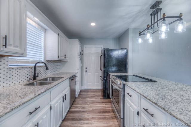 506 W Trinidad Drive, Sand Springs, OK 74063
