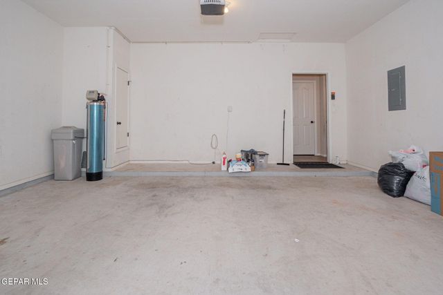 7448 GLACIER Drive, El Paso, TX 79911