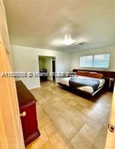 4109 Hayes St, Hollywood, FL 33021