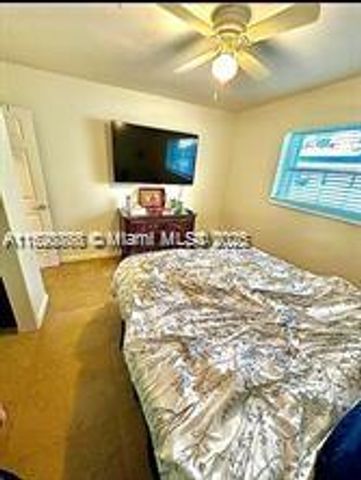 4109 Hayes St, Hollywood, FL 33021