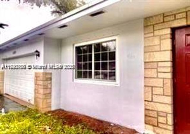 4109 Hayes St, Hollywood, FL 33021