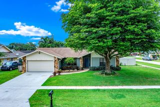 574 Juniper Place, Wellington, FL 33414