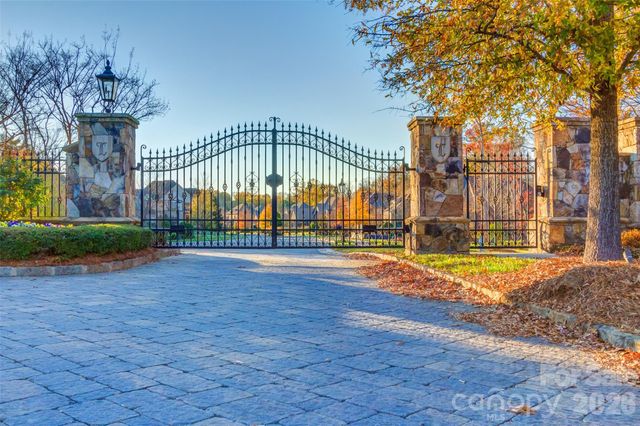 408 Montrose Drive, Waxhaw, NC 28173