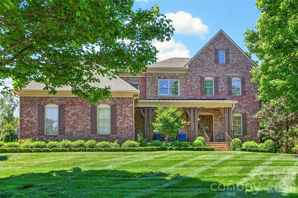 408 Montrose Drive, Waxhaw, NC 28173