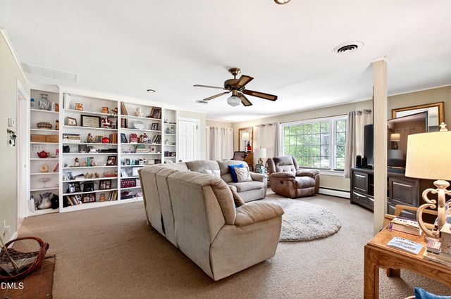 1609 E Davie Street, Raleigh, NC 27610