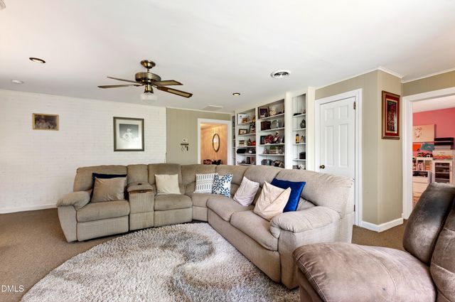 1609 E Davie Street, Raleigh, NC 27610