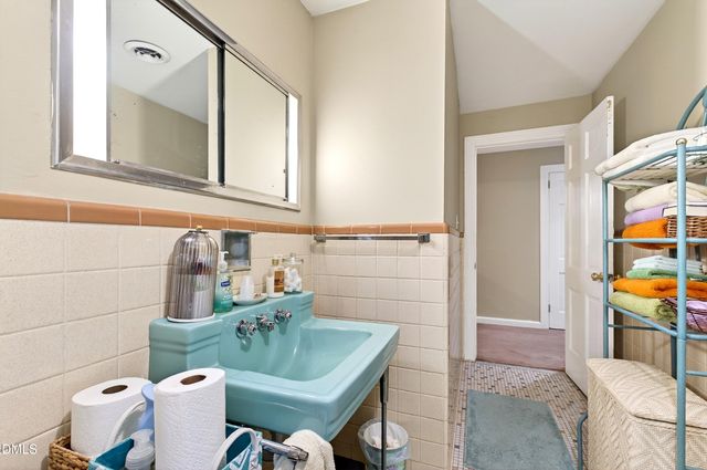 1609 E Davie Street, Raleigh, NC 27610