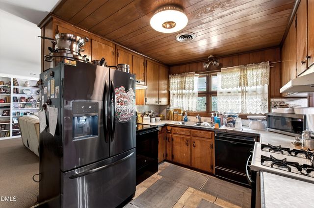1609 E Davie Street, Raleigh, NC 27610