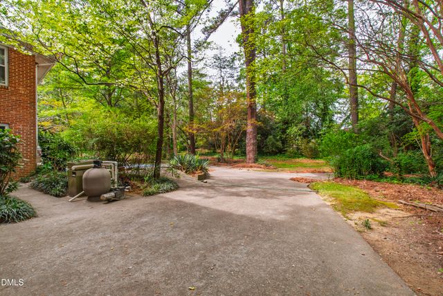 1609 E Davie Street, Raleigh, NC 27610
